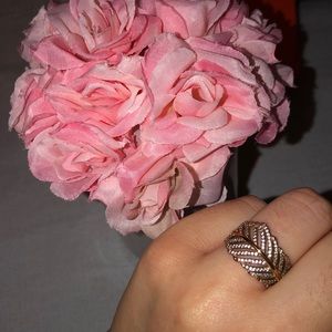 Pandora feather ring